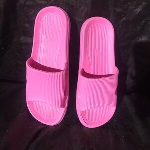 Pink slides fits sizes 6-7 rubber sandals